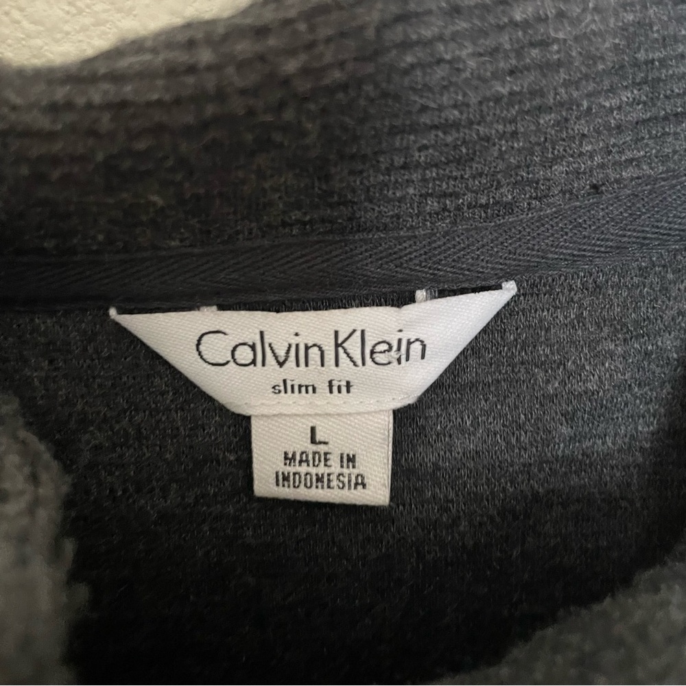 Calvin Klein Pullover - Picture 3 of 3